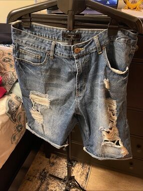 Forever 21 Men’s Blue Distressed Denim Jean Shorts